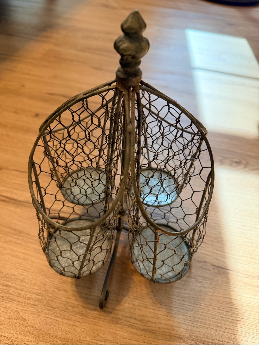 Vintage Rustic Mesh and Metal 4-Section Organizer Utensil Holder